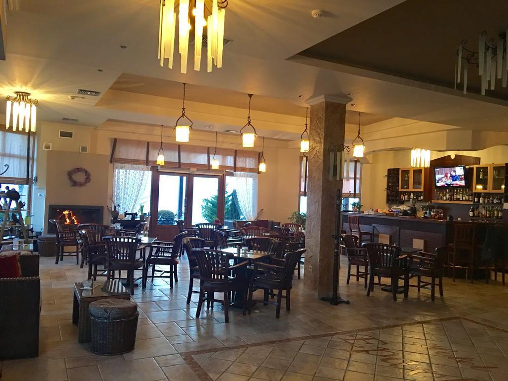 Hotel Epavlis Káto Poróïa 외부 사진