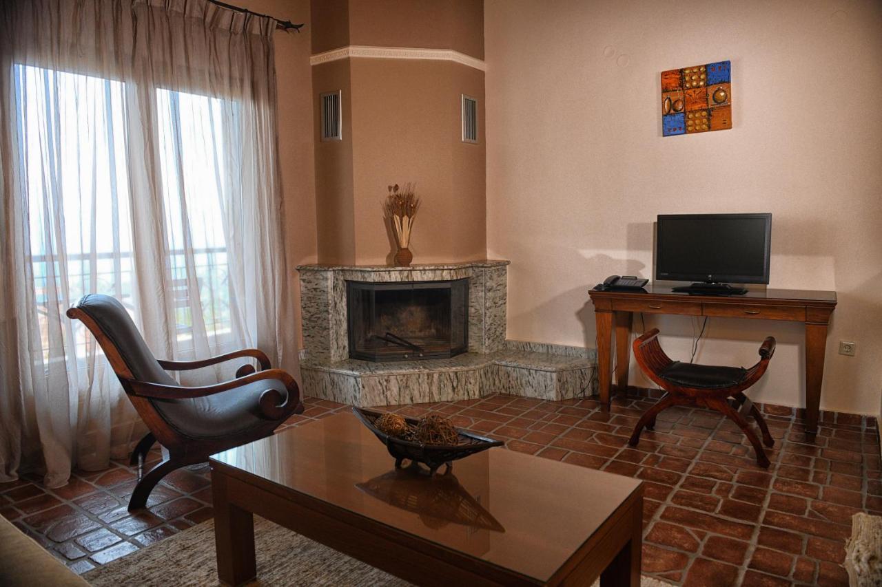 Hotel Epavlis Káto Poróïa 외부 사진